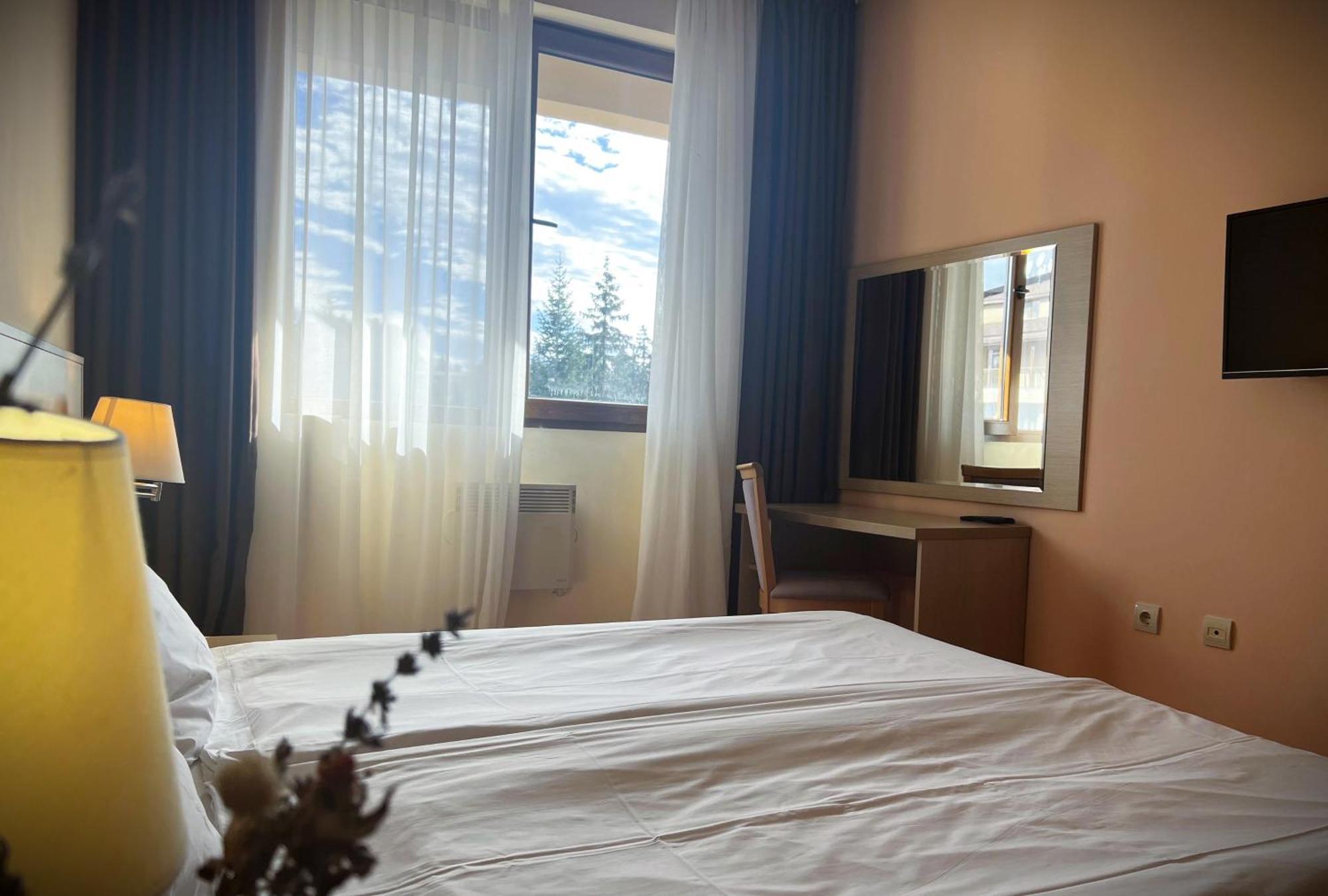 Hotel Orpheus - Casino And Spa Pamporovo Ngoại thất bức ảnh