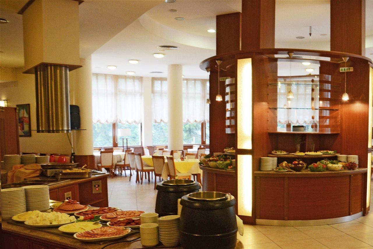 Hotel Orpheus - Casino And Spa Pamporovo Ngoại thất bức ảnh